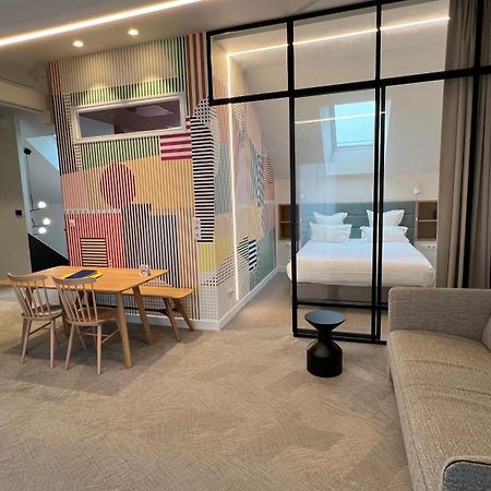 Hotel Et Apparts Marin ラヴァル エクステリア 写真