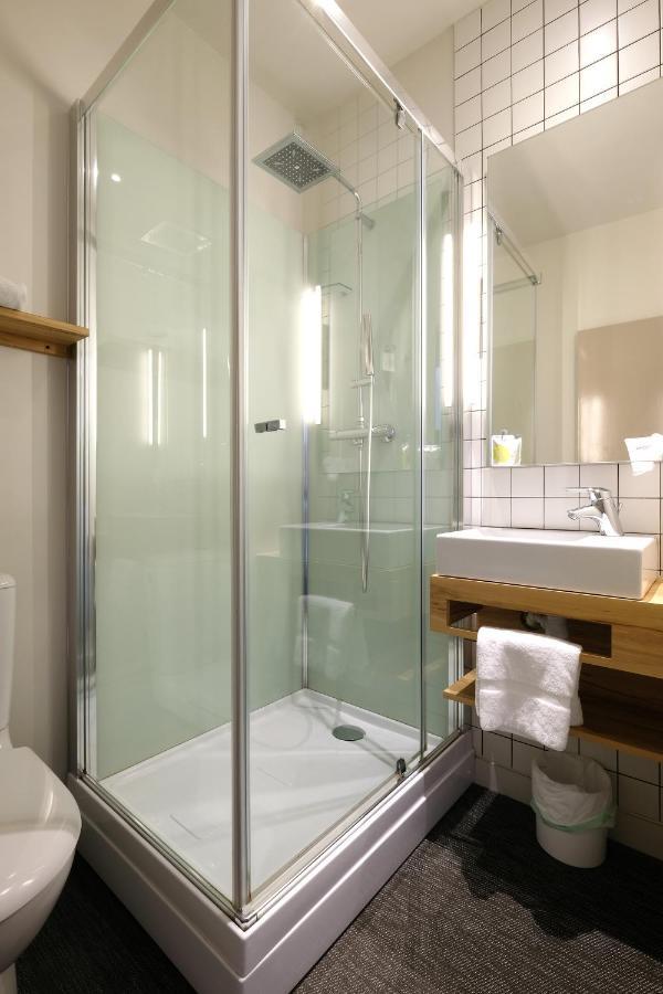 Hotel Et Apparts Marin ラヴァル エクステリア 写真
