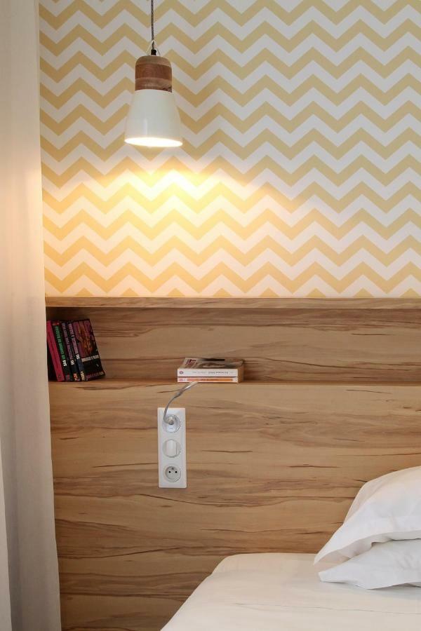 Hotel Et Apparts Marin ラヴァル エクステリア 写真